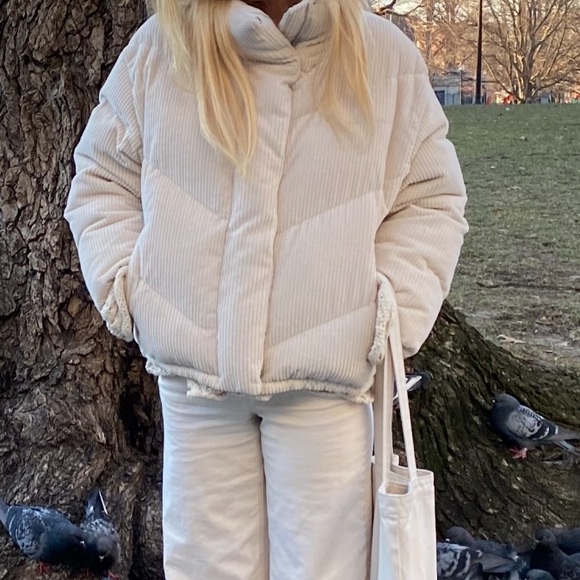 Aritzia Wilfred The Cloud Puff in Birch - Picture 2 of 6